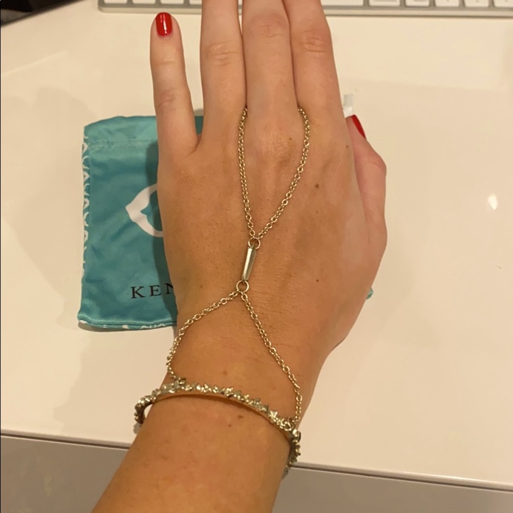 VINTAGE HAND BRACELET